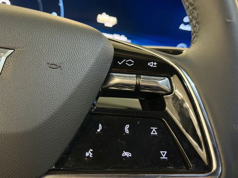 Used 2024 Cadillac Lyriq Luxury RWD image 16