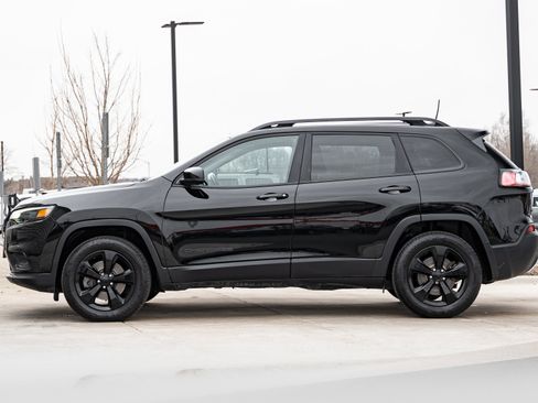 Used 2019 Jeep Cherokee Latitude Plus image 6