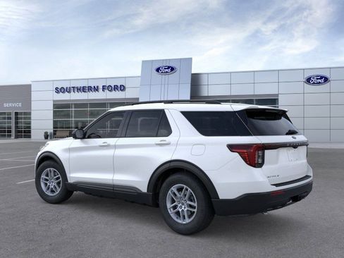 New 2026 Ford Explorer Active RWD image 4