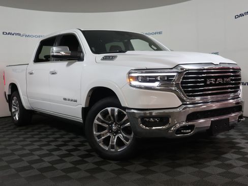 Used 2022 RAM 1500 Limited AWD/4WD image 2