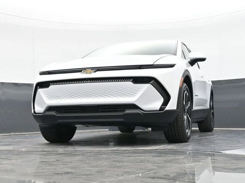 New 2026 Chevrolet Equinox EV LT FWD image 51