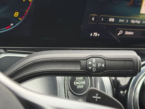 Used 2022 Mercedes-Benz GLB 250 4MATIC image 7