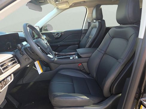 New 2026 Lincoln Aviator Premiere image 14