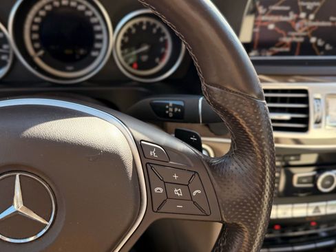 Used 2014 Mercedes-Benz E 350 4MATIC Sedan image 33