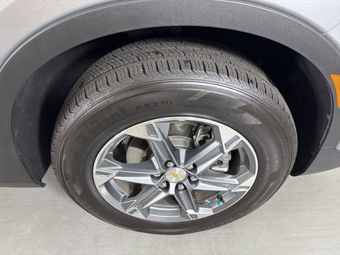 Used 2025 Chevrolet Blazer LT image 13