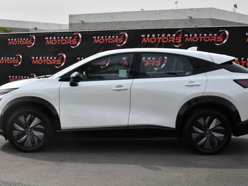 Used 2023 Nissan Ariya AWD image 4