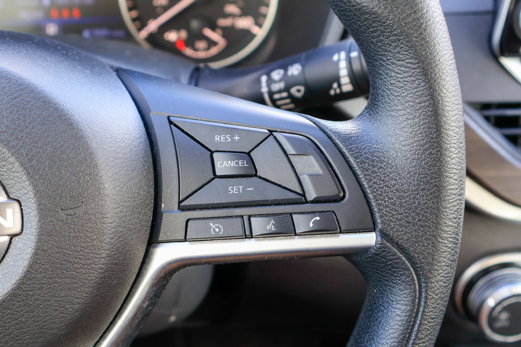 Used 2024 Nissan Altima 2.5 SV FWD image 13