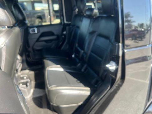 Used 2022 Jeep Gladiator Overland w/ Popular Equipment Package AWD/4WD image 33