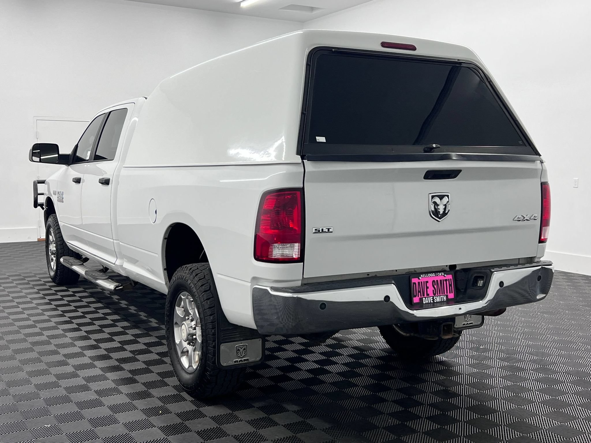 Used 2018 RAM 2500 SLT w/ Protection Group AWD/4WD image 3