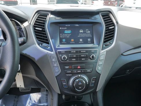 Used 2017 Hyundai Santa Fe SE w/ Cargo Package AWD/4WD image 28