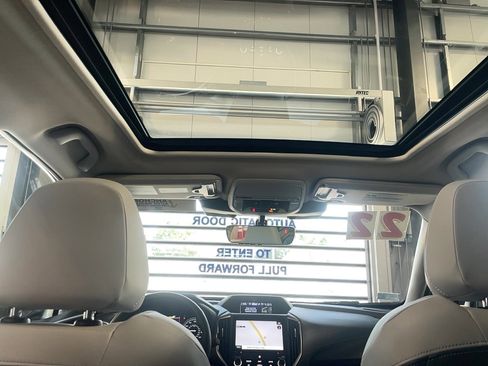 Used 2022 Subaru Forester Limited image 7