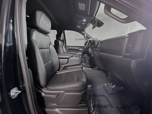 Used 2024 Chevrolet Silverado 2500 LT w/ Midnight Edition image 28