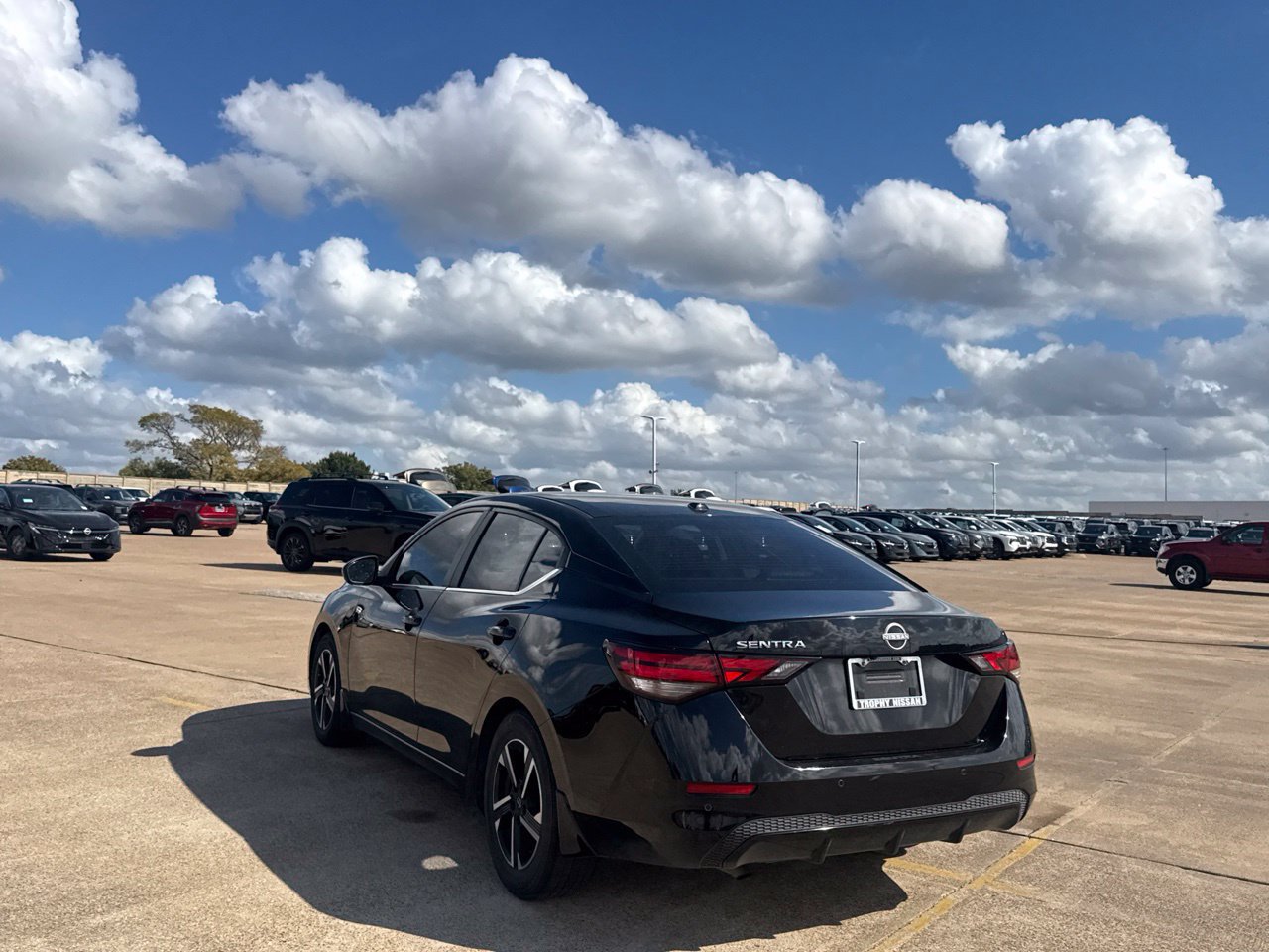 Used 2025 Nissan Sentra SV w/ Trunk Package FWD image 22