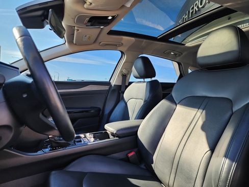 Used 2023 Kia K5 EX w/ EX Premium Package image 10