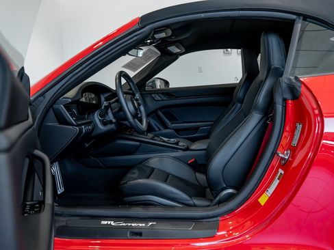 Certified 2025 Porsche 911 Carrera T RWD image 4