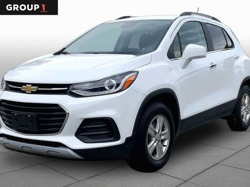 Used 2019 Chevrolet Trax LT w/ LT Convenience Package AWD/4WD image 1