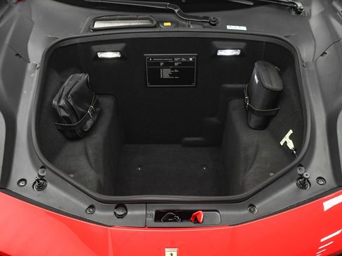 Used 2019 Ferrari 488 Spider Rosso Corsa image 29