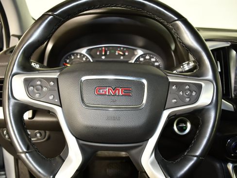 Used 2024 GMC Terrain SLT AWD/4WD image 19
