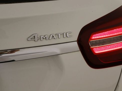 Used 2020 Mercedes-Benz GLA 250 4MATIC image 39