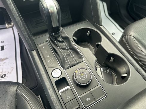 Used 2021 Volkswagen Atlas Cross Sport SE image 22