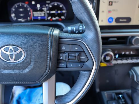 Certified 2025 Toyota 4Runner Limited RWD image 19