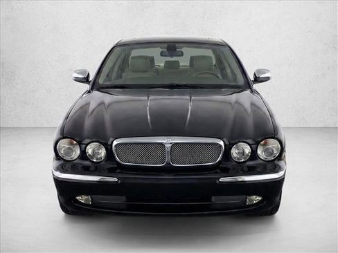 Used 2005 Jaguar XJ Vanden Plas RWD image 2