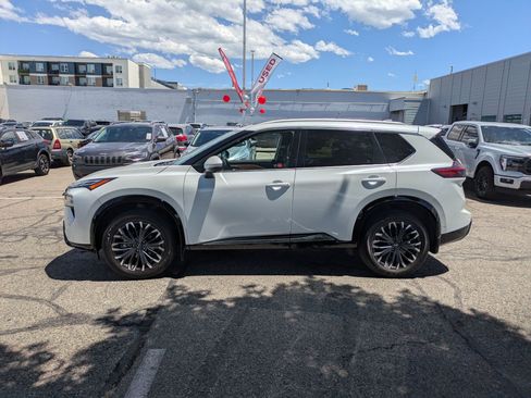 Used 2024 Nissan Rogue Platinum w/ Platinum Premium Package AWD/4WD image 9