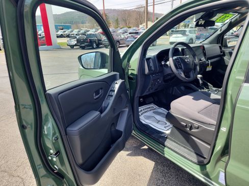 New 2026 Nissan Frontier SV image 11