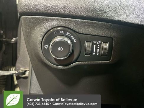 Used 2017 Jeep Compass Latitude w/ Popular Equipment Group image 18