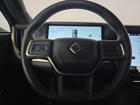 Used 2024 Rivian R1S Adventure AWD/4WD image 28