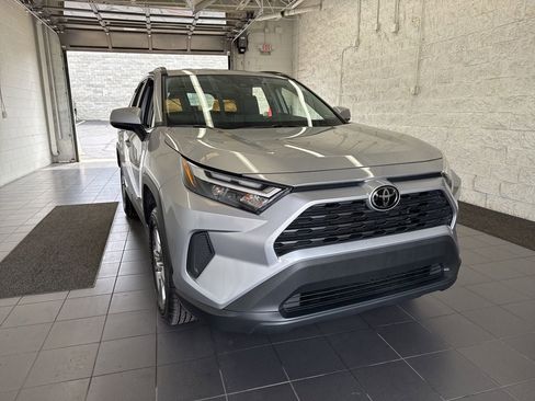 Used 2024 Toyota RAV4 XLE FWD image 2