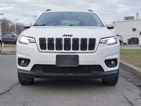Used 2019 Jeep Cherokee Latitude Plus image 3