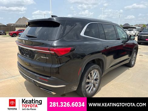 Used 2025 Buick Enclave Preferred AWD/4WD image 7