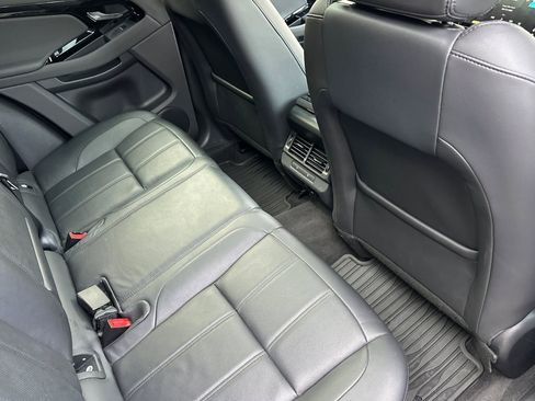 Used 2024 Land Rover Range Rover Evoque Dynamic SE image 30