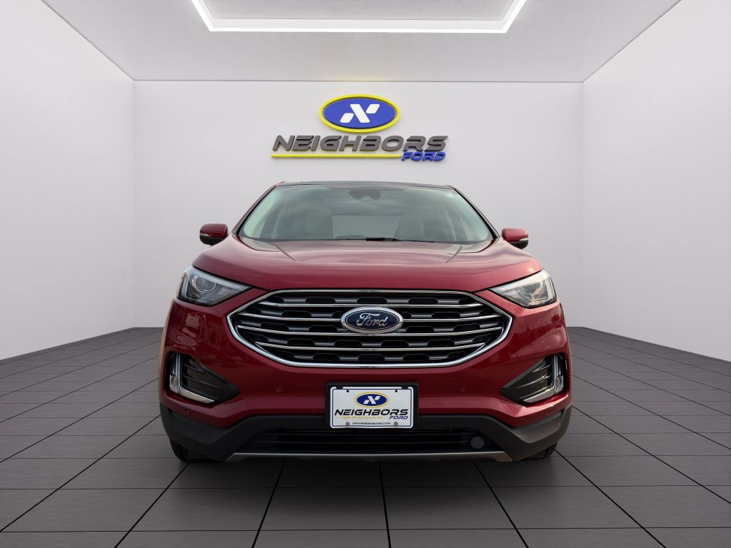 Used 2022 Ford Edge Titanium w/ Class II Trailer Tow Package AWD/4WD image 2