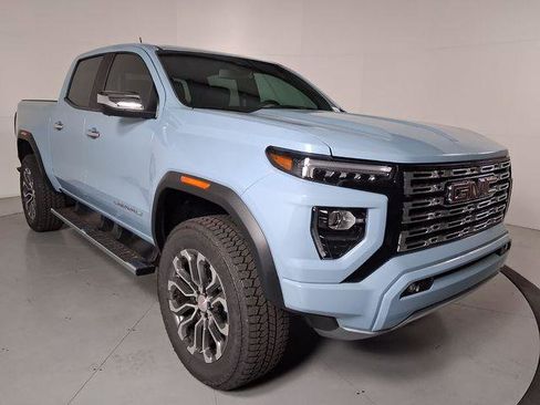 New 2026 GMC Canyon Denali image 2