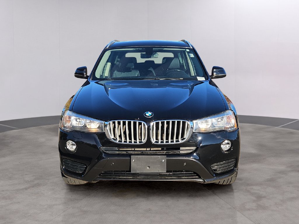 Used 2017 BMW X3 xDrive28i AWD/4WD image 2