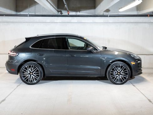 Certified 2023 Porsche Macan AWD/4WD image 8