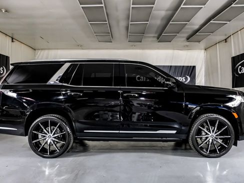 Used 2021 Cadillac Escalade Luxury RWD image 5