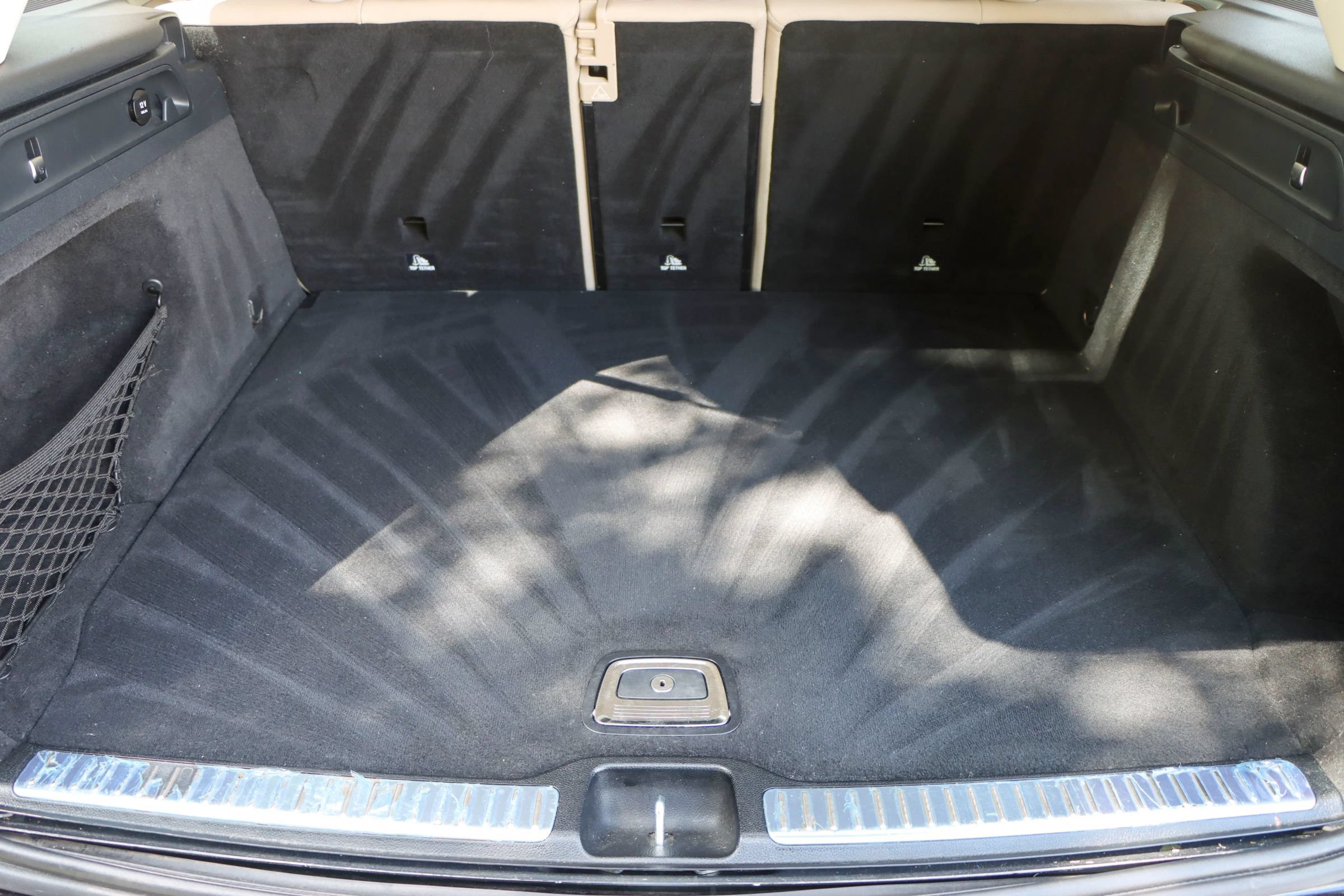 Used 2018 Mercedes-Benz GLC 300 4MATIC w/ Multimedia Package image 24