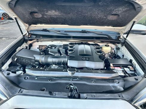 Used 2019 Toyota 4Runner TRD Off-Road Premium image 27