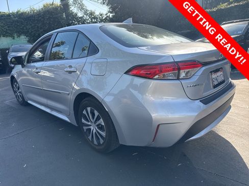 Used 2022 Toyota Corolla LE image 4