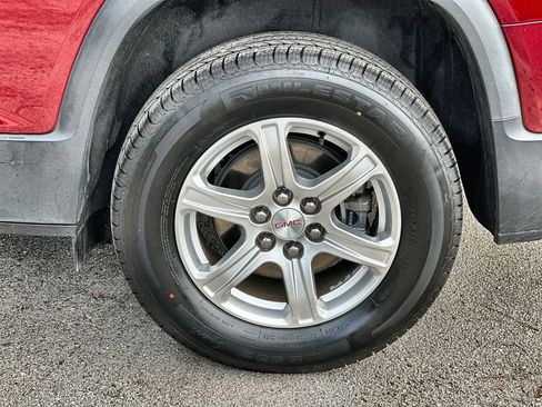 Certified 2017 GMC Acadia SLE image 31