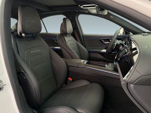New 2026 Mercedes-Benz E 53 AMG e 4MATIC Sedan image 21
