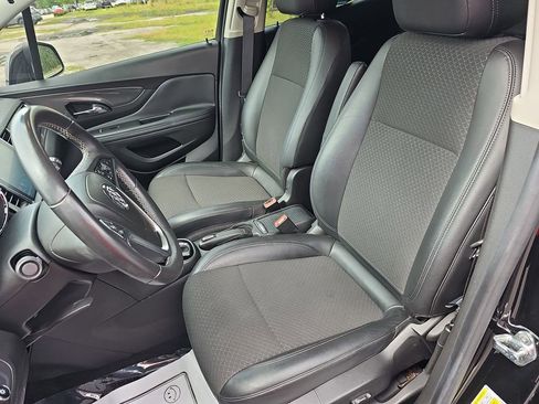 Used 2020 Buick Encore Preferred w/ Safety Package FWD image 19