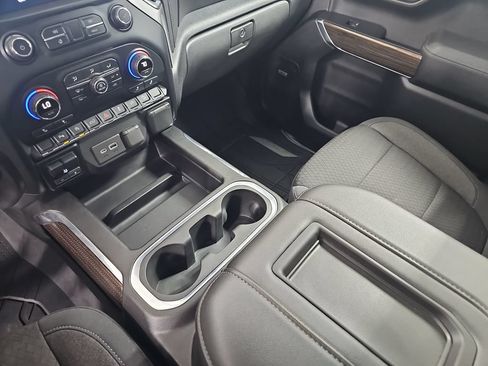 Certified 2020 Chevrolet Silverado 1500 RST AWD/4WD image 30