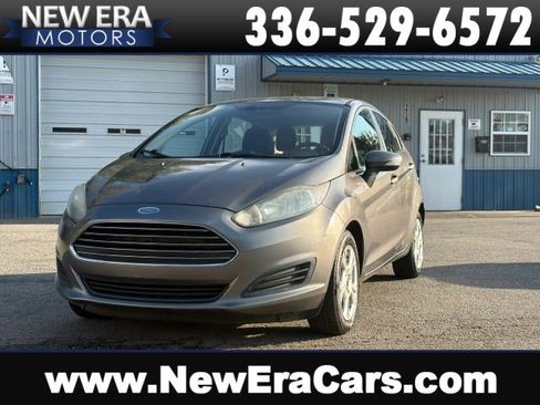 Used 2014 Ford Fiesta SE FWD image 1