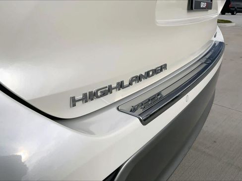 Used 2020 Toyota Highlander Platinum image 27