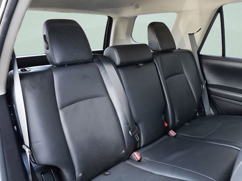 Used 2015 Toyota 4Runner Limited AWD/4WD image 25