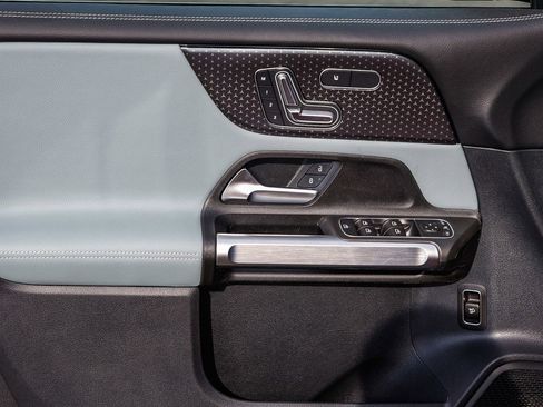 New 2026 Mercedes-Benz GLB 250 image 20